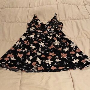 Pretty summer dress - size S.